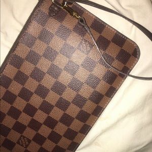 NEVERFULL GM Damier Ebene Wristlet Red Interior